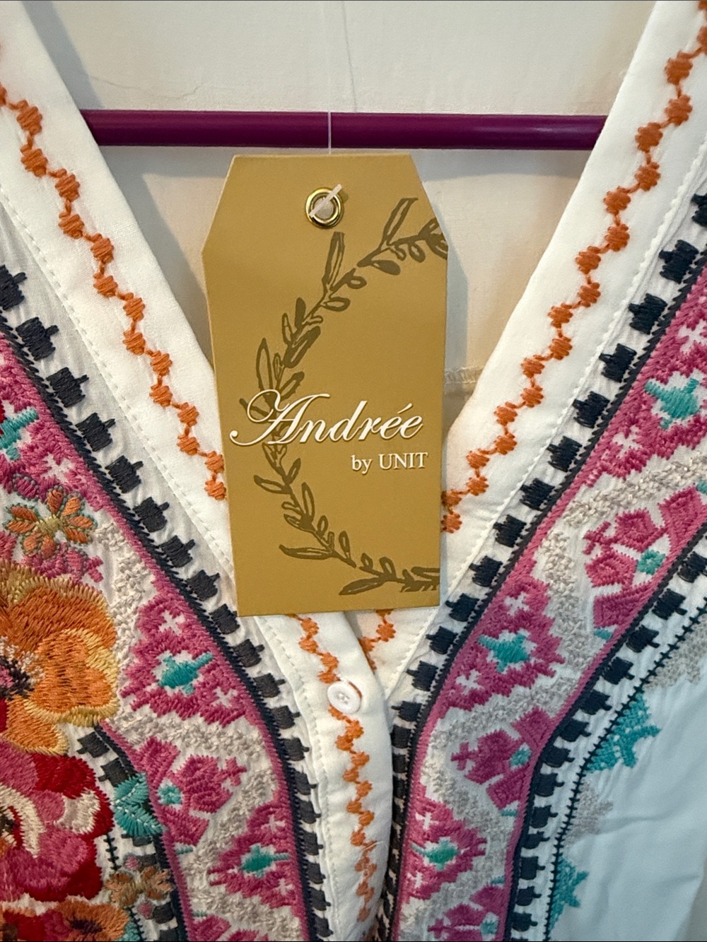 Andree by Unit. White Tunic with Pink and Orange Floral Embroidery. NWT size Lg - Picture 4 of 8